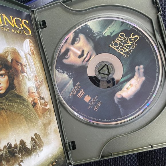 Lord of the Rings Trilogy DVD Set - Picture 2 of 9